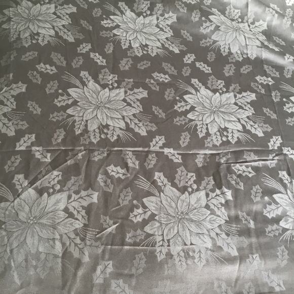 Martha Stewart Christmas Round Tablecloth Silver Damask Poinsettia & Holly 70' D - Picture 3 of 6